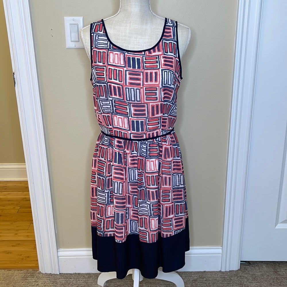 Tommy Hilfiger a-line sleeveless dress chiffon style fabric and lined
